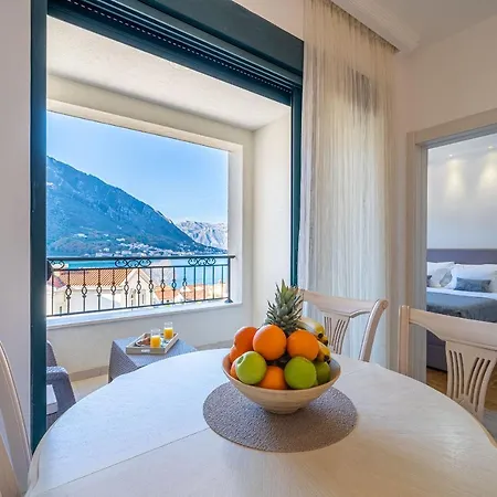 Boka View Luxury Suite - With Free Garage Parking Kotor Buitenkant foto