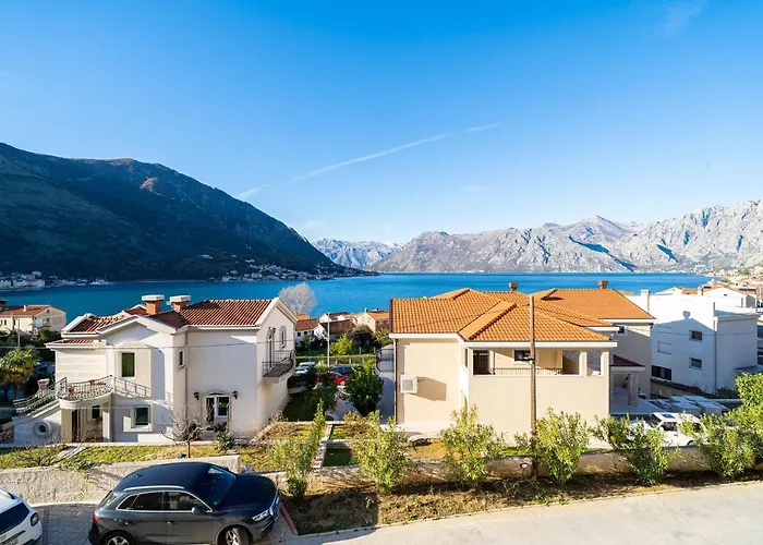 Boka View Luxury Suite - With Free Garage Parking